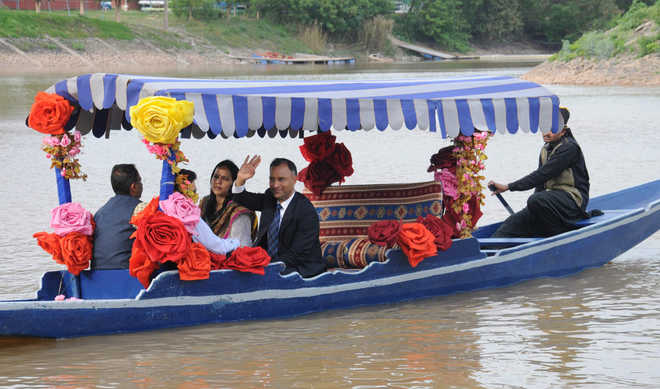 boating-vijay-kumar-dev-chandigarh-sukhna-lake