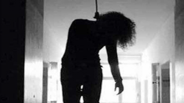 suicide-woman-hang