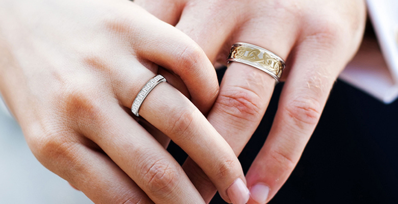 How Much Should You Spend on a Wedding Ring